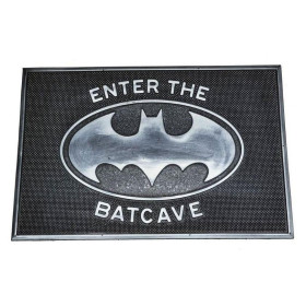 DC COMICS - Enter the Batcave - Paillasson caoutchouc '40x60cm' DC COMICS - Enter the Batcave - Paillasson caoutchouc '40x60cm'FIGGP85484_1.jpg